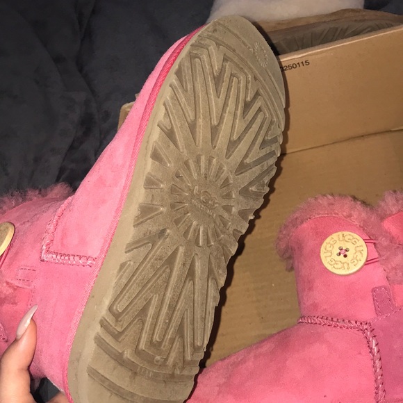 Pink Authentic uggs - Picture 2 of 2